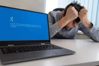 Windows 10 users globally experiencing a significant outage due to a Crowdstrike